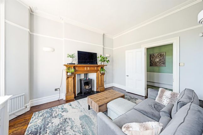 Sitting Room 1.Jpg