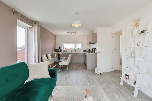 72, Oxleigh Way, Bristol photo 4