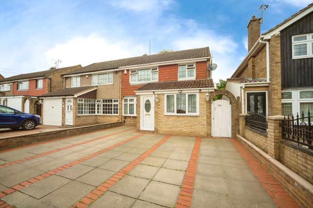 Thumbnail Semi-detached house for sale in Fleet Road, Gravesend