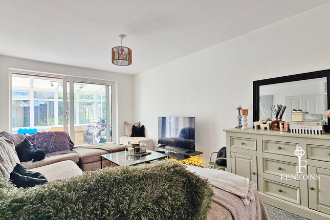 64, Laburnum Crescent, Kirby Cross photo 3
