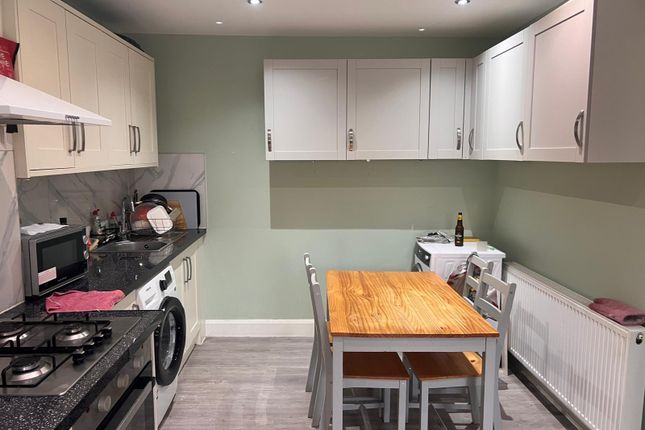 9, Thornley Drive, Harrow photo 4