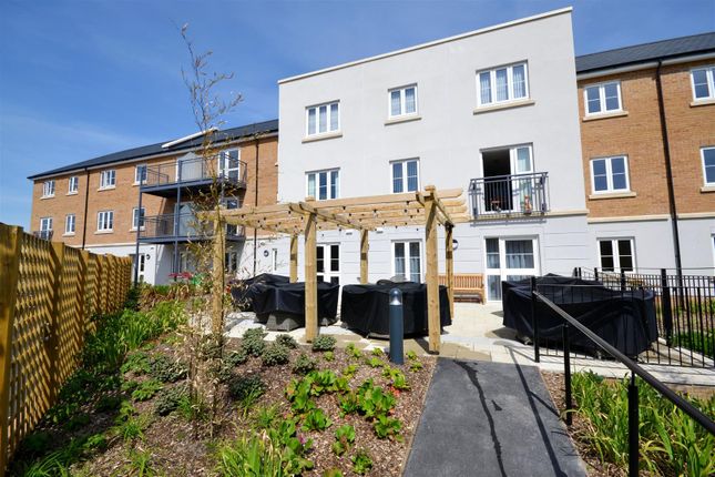 Flat for sale in London Road, Dorchester