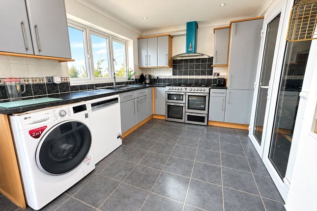 63, New Century Road, Basildon photo 4