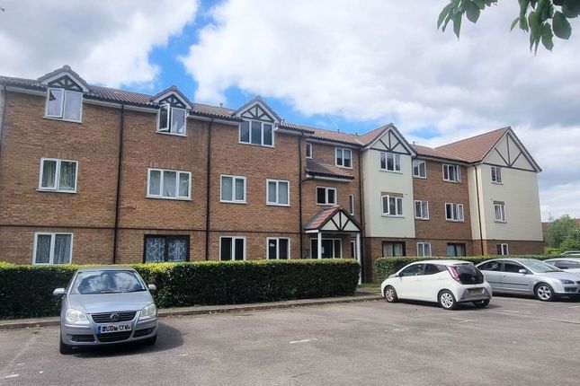2-bed flat on 13 Mavis Court, Raven Close, Colindale, £300,000
