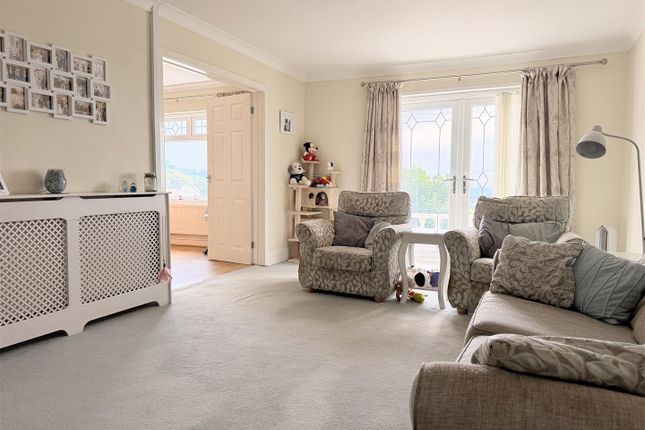 8, Rhandirfelin, Llanelli photo 3