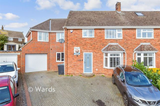 12, Spruce Close, Aylesford photo 4