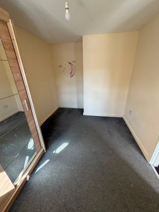 1, Carr Street, Batley photo 4