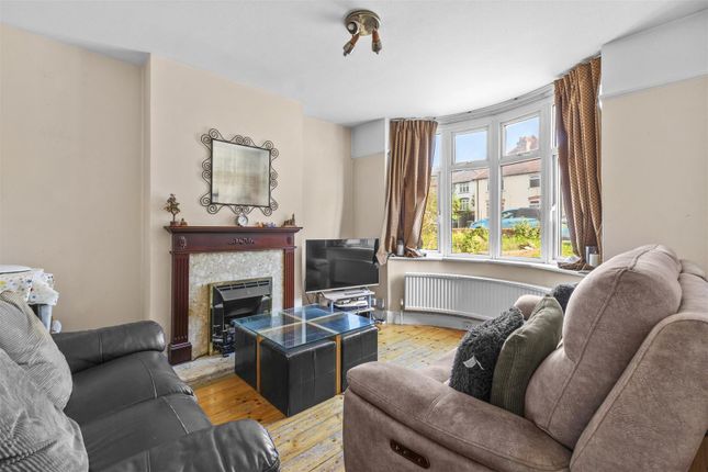 83, Micklefield Road, High Wycombe photo 2