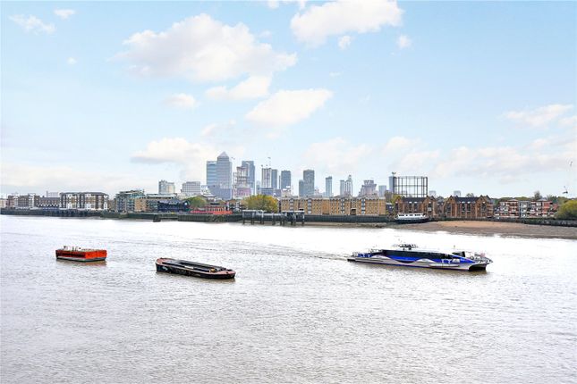 Thumbnail Flat for sale in Wapping High Street, London