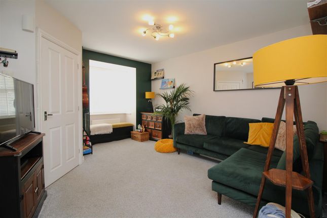 53, Whitby Avenue, Eye, Peterborough photo 2