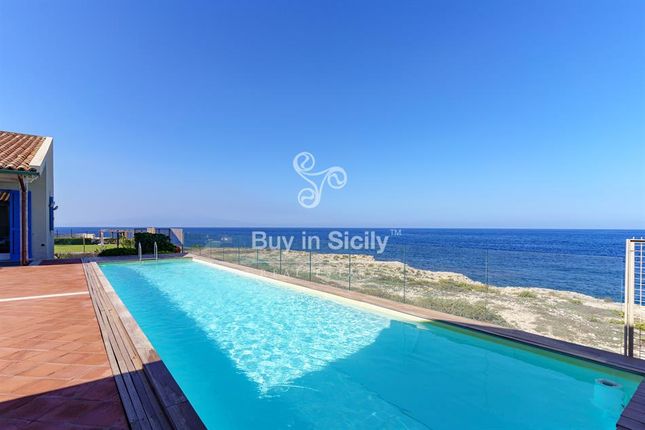 Villa for sale in Via Dei Garofani, Sicily, Italy
