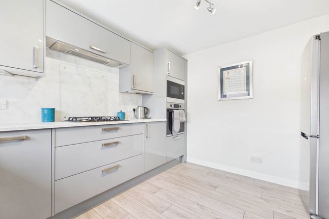 39, Stonefield Crescent, Glasgow photo 4