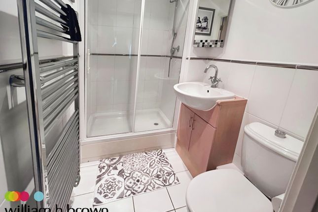 89, Henry Laver Court, Colchester photo 5