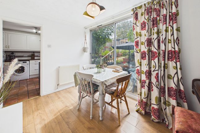 3, Gravely Court, Hemel Hempstead photo 4