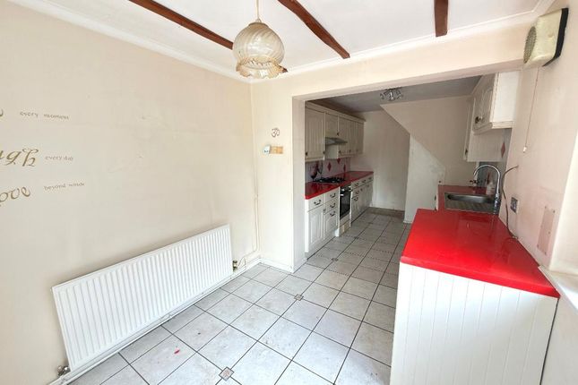 22, Culworth Close, Caddington photo 2