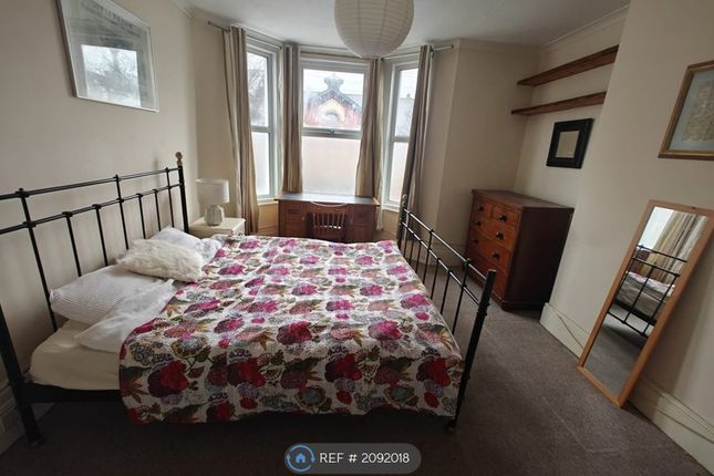 Room 2 - £610 Per Month