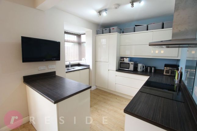 7, Kenion Road, Rochdale photo 3