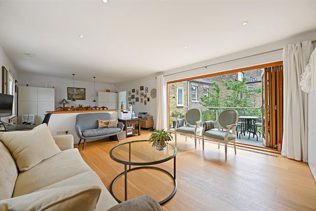 Thumbnail Property to rent in Wellesley Avenue, London