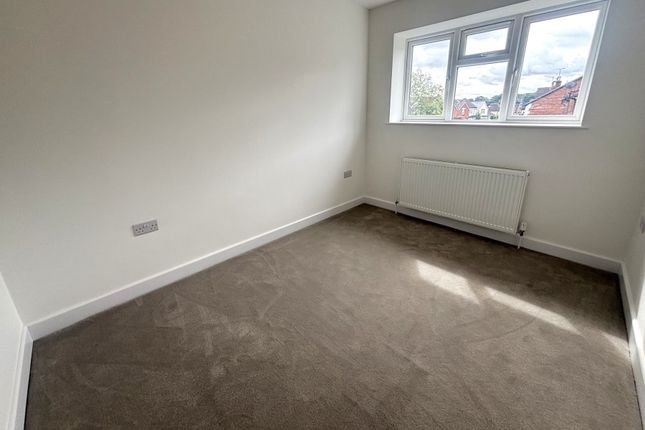 175A, Church Road, Addlestone photo 4