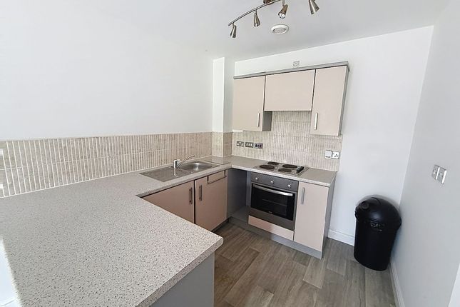 Apartment 18 Palace Court, Stoke-on-Trent photo 4