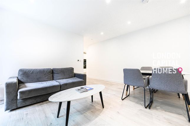 Flat 4, Willowbrook House, Coster Avenue, London photo 5