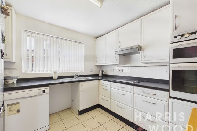 22 Meadow Close, Elmstead, Essex photo 3