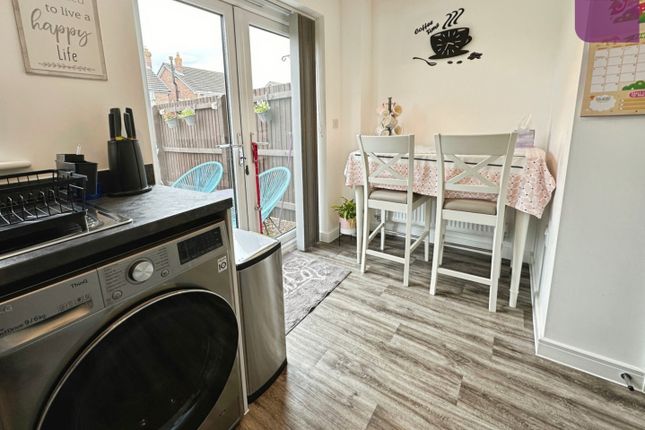 25, Woodyatt Way, Lymm photo 5