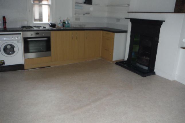 Flat to rent in St. Johns Street, Devizes