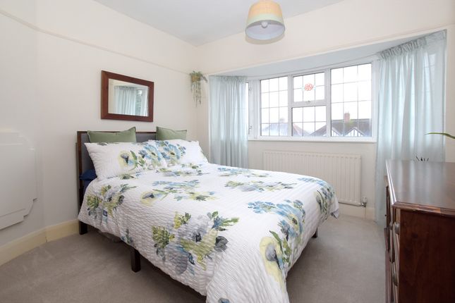 104, Jevington Way, London photo 4
