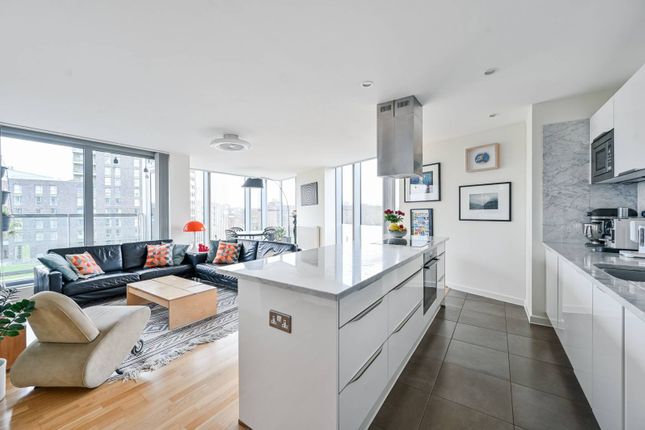 Thumbnail Flat for sale in Atrium Heights, Greenwich, London