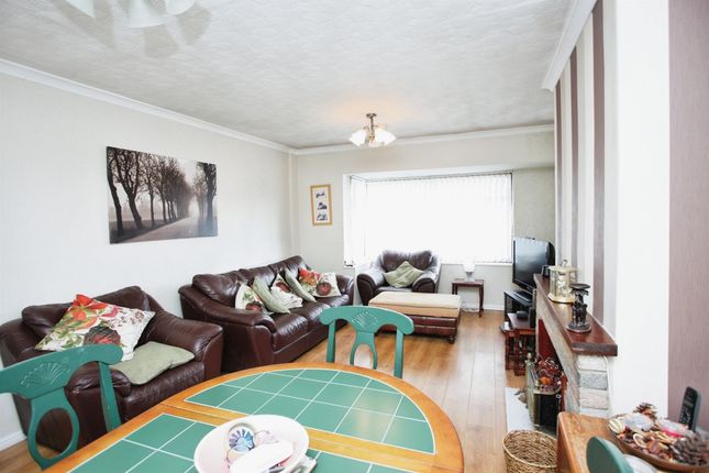 13, York Drive, Pontypridd photo 5