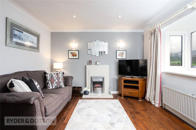 17, Buckton Close, Saddleworth photo 3