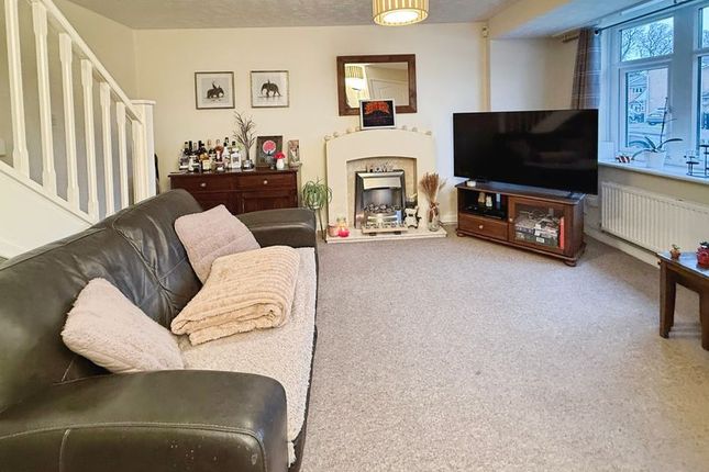 1, Briarwood Close, Grantham photo 3