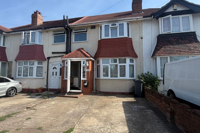 368 Bedfont Lane, Feltham photo 2