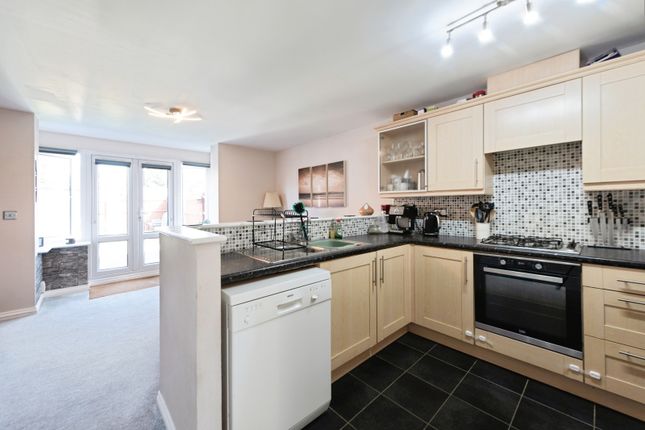 16, Seafire Road, Hampshire photo 4