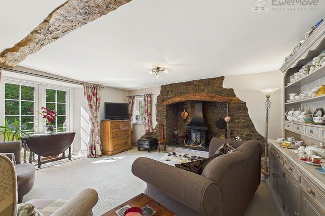 POLLARDS FARM, EXETER ROAD, SOUTH MOLTON photo 4