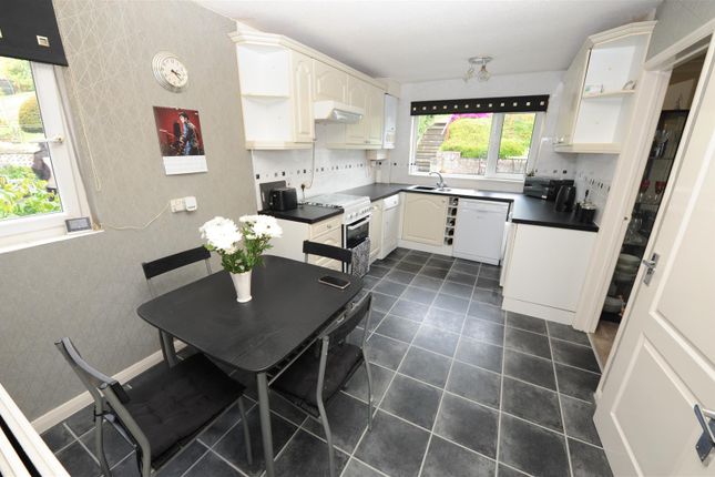 15, Wendron Way, Bradford photo 3