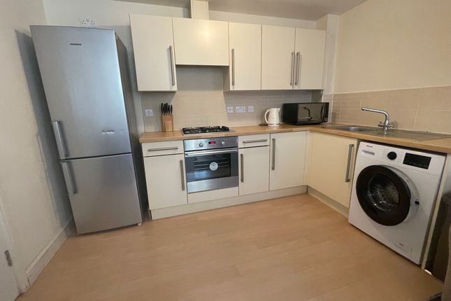 Flat to rent in Marmion Road, Nottingham