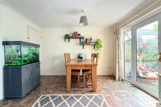 11 Rawdon Way, Faringdon photo 4