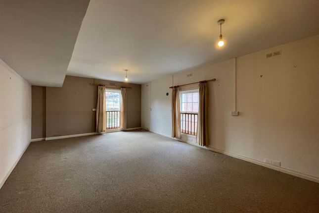 Flat to rent in Eastgate Street, Lewes