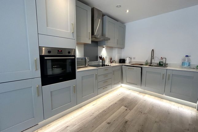 Flat 36,7 Gramophone Lane, Hayes photo 4