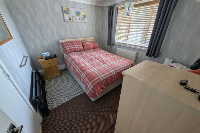 25, Linton Close, Plymouth photo 3