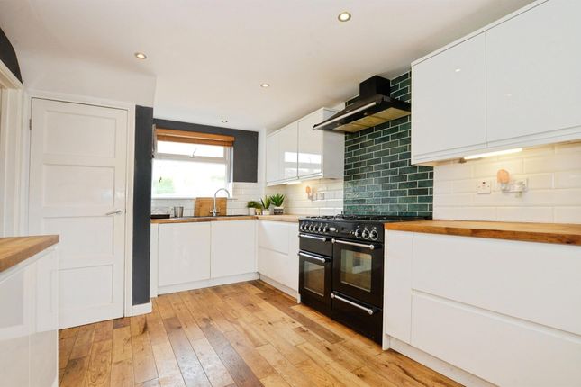 16, Someries Road, Harpenden photo 2