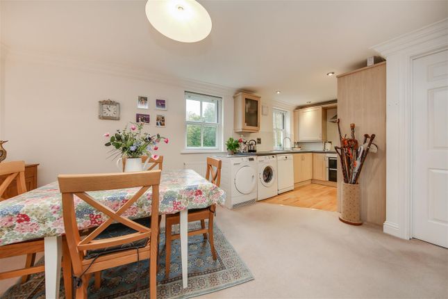 Flat for sale in 11 Riverside Crescent, Bakewell