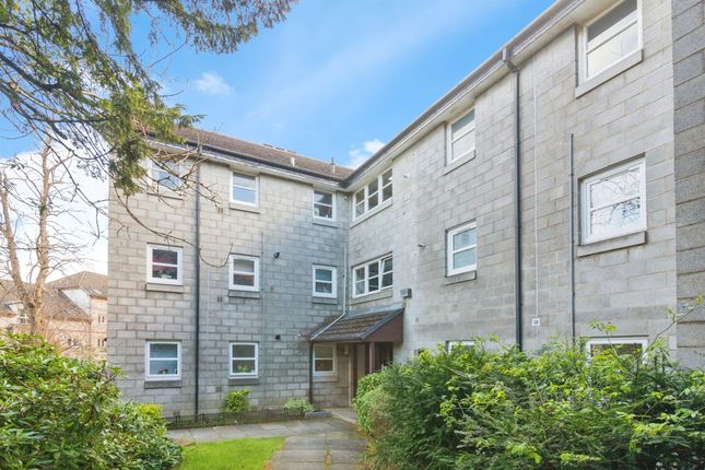 Flat for sale in Auldhouse Court, Glasgow