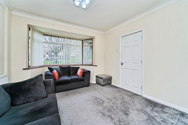 8, Cairn Drive, Walsall photo 2
