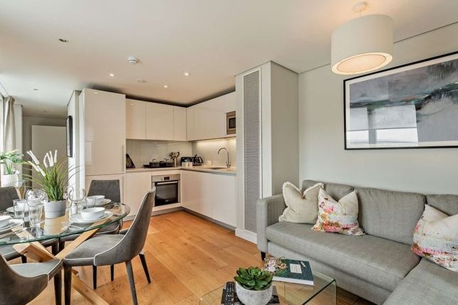 Apartment 1408, London photo 2