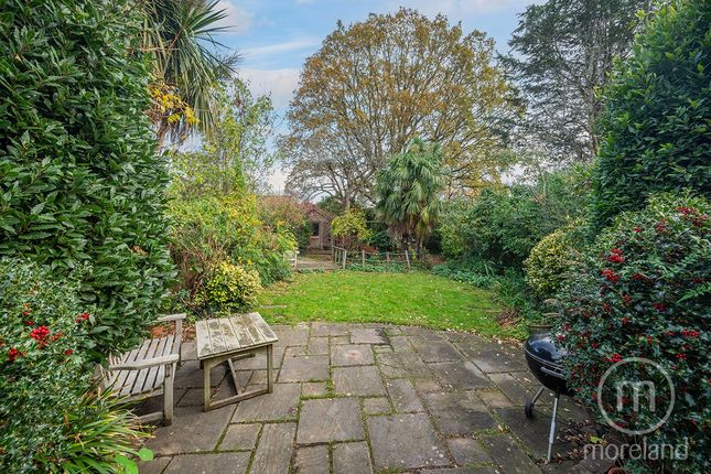 126 Sunny Gardens Road, London, Greater London photo 3