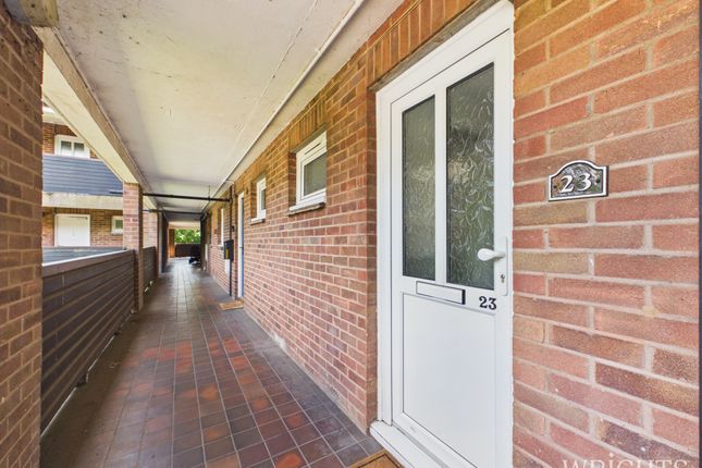 23, ALDBURY GROVE, WELWYN GARDEN CITY photo 2