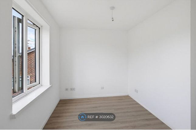 Holts Lane, Poulton-Le-Fylde photo 2